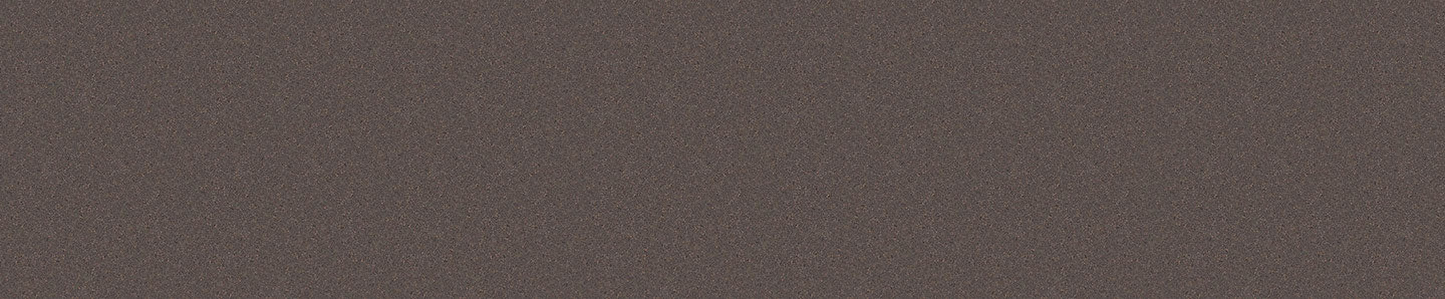 Allspice Quartz swatch detail (enhanced)